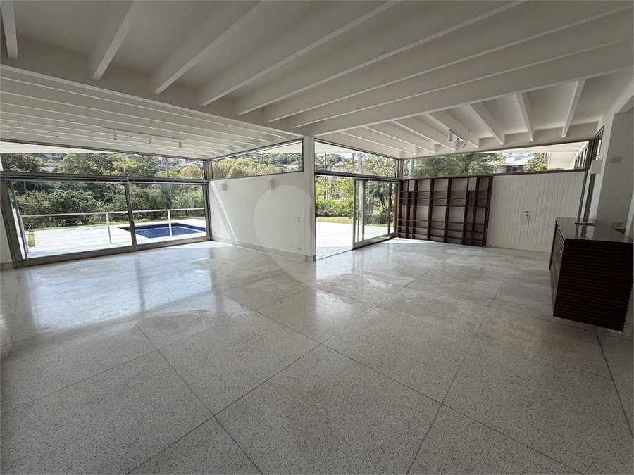 Casa à venda com 4 suítes em Residencial Tamboré, Barueri, SP