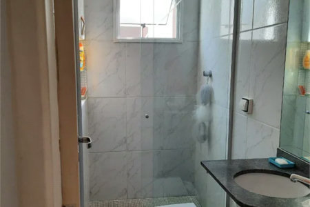 Sobrado à venda com 3 quartos, sendo 1 suíte, em Jardim Ester, São Paulo, SP