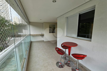 Apartamento à venda com 2 quartos, sendo 1 suíte, em Alto da Boa Vista, São Paulo, SP