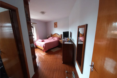 Sobrado à venda com 3 quartos, sendo 1 suíte, em Jardim Umarizal, São Paulo, SP