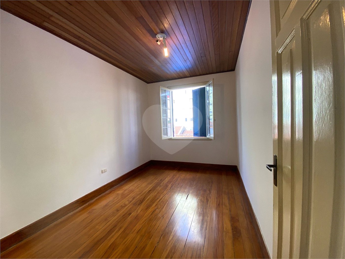 Casa à venda com 2 quartos, sendo 1 suíte, em Aclimação, São Paulo, SP