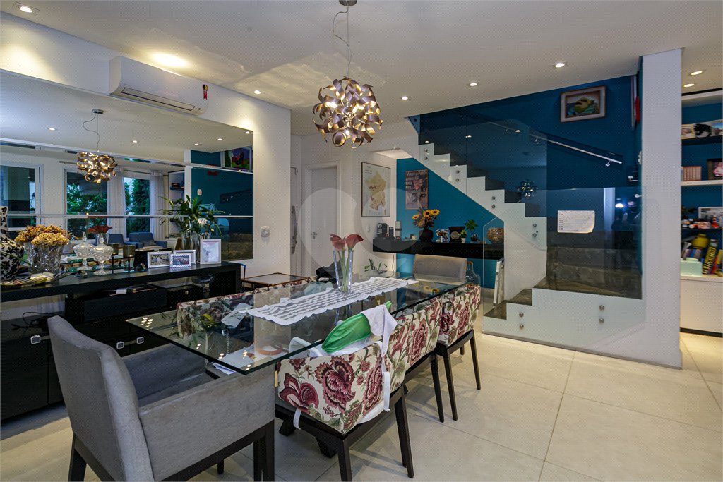 Casa à venda com 4 suítes no condomínio Villaggio DI Palme, São Paulo - SP