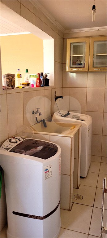 Casa à venda com 3 quartos, sendo 1 suíte,  no Centro, Guararema, SP