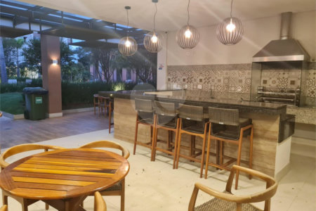 Apartamento à venda com 3 quartos, sendo 1 suíte,  em Vila Anastácio, São Paulo, SP