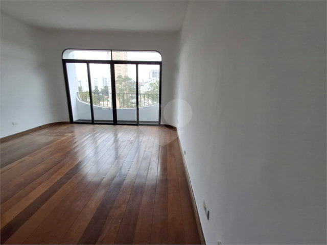 Apartamento para alugar com 3 quartos, sendo 1 suíte,  em Chácara Santo Antônio, São Paulo, SP