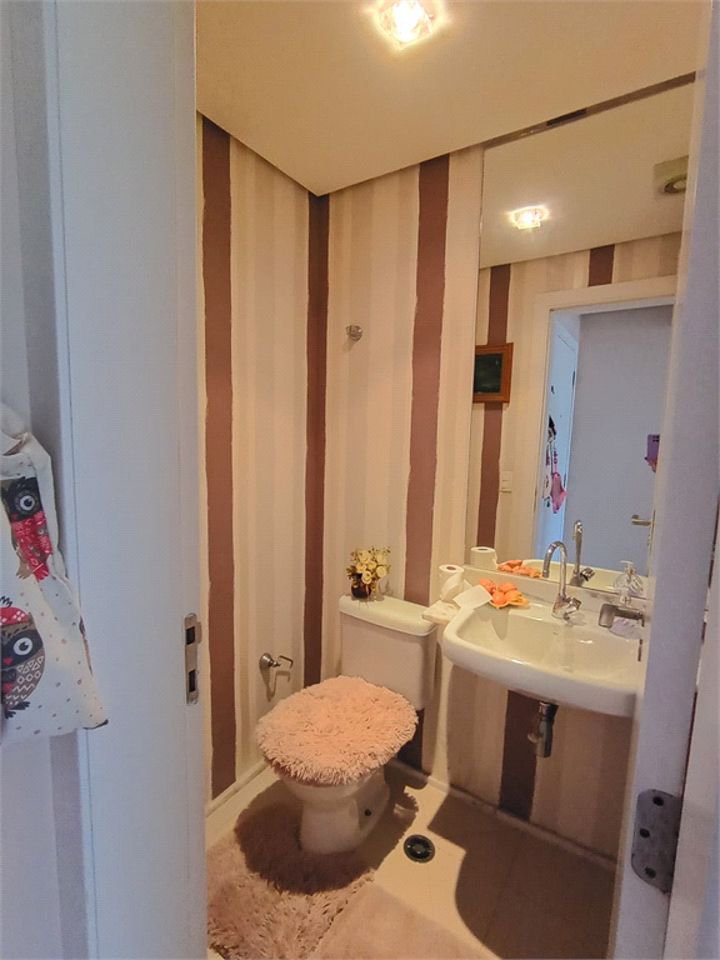 Apartamento Residencial à venda, Gonzaga, Santos - AP0695.