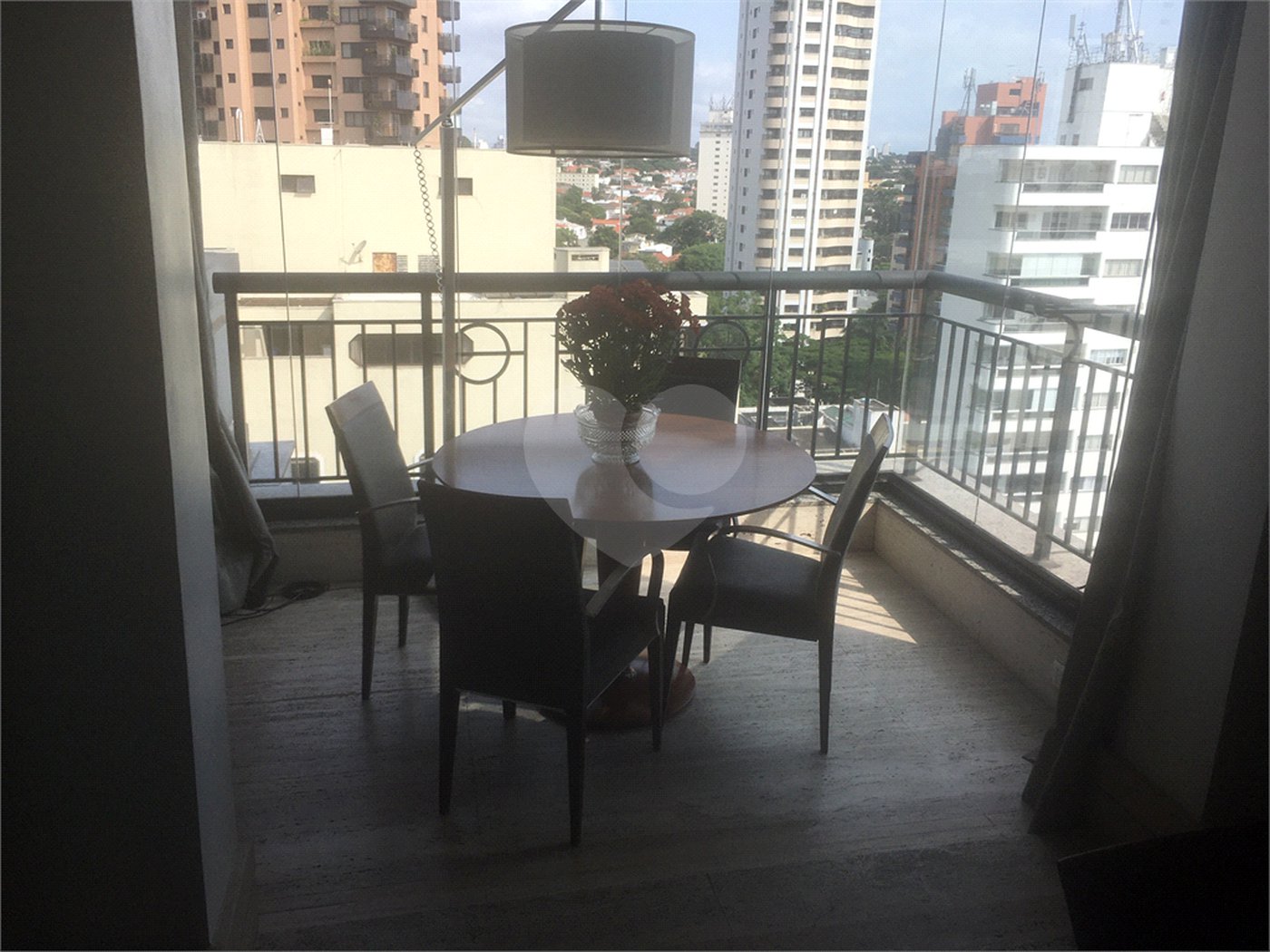 Apartamento à venda com 4 quartos, sendo 3 suítes, em Moema, São Paulo, SP