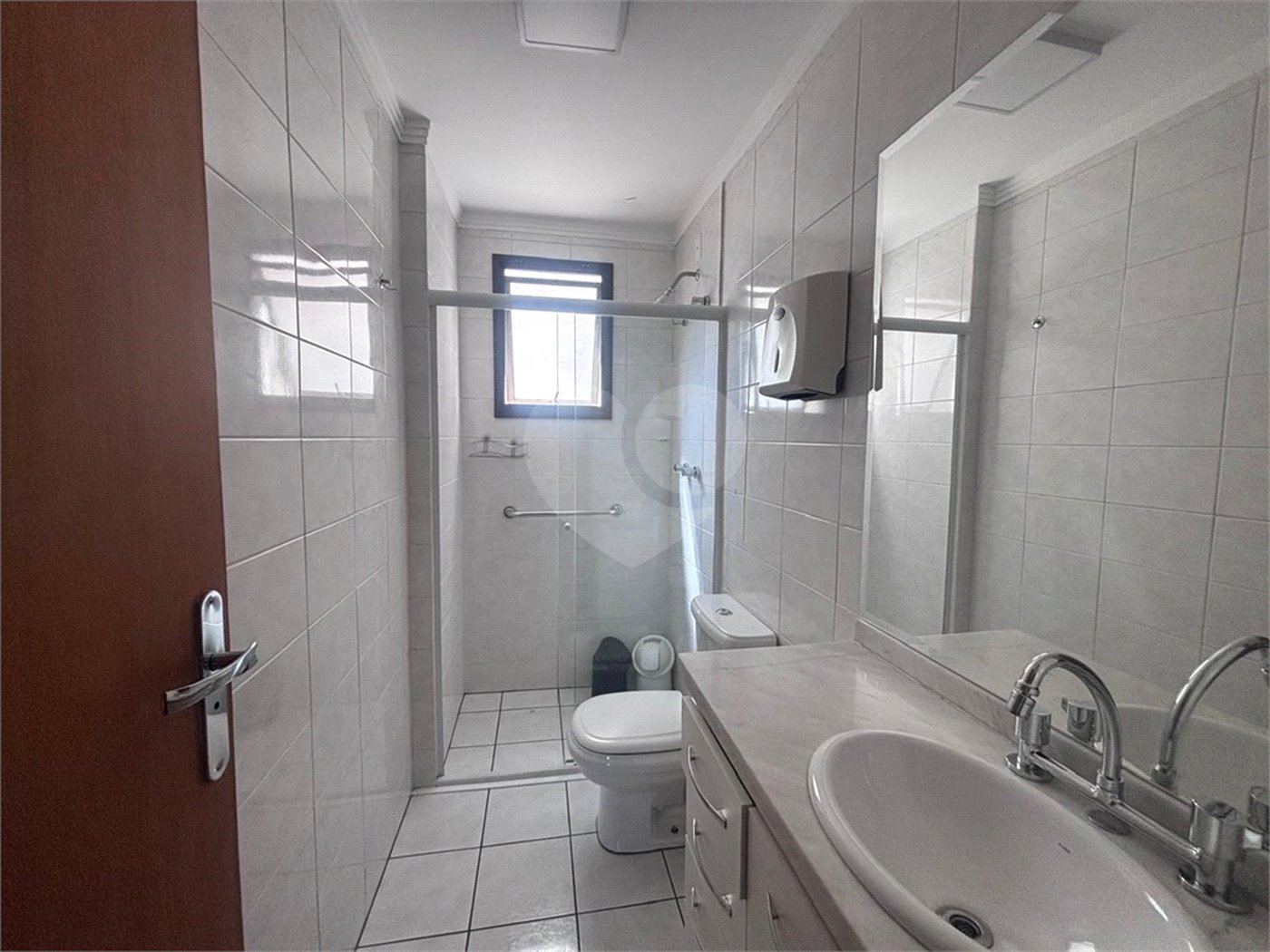 Apartamento à venda com 3 quartos, sendo 1 suíte,  em Vila Independência, Sorocaba, SP