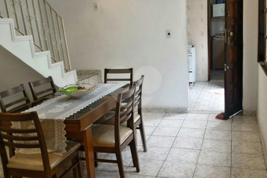 Sobrado à venda com 6 quartos em Santa Teresinha, São Paulo, SP