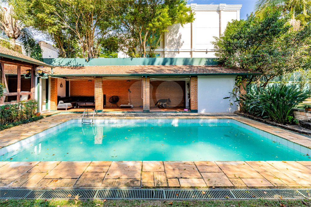 Casa à venda com 3 quartos, sendo 2 suítes,  em Alto da Boa Vista, São Paulo, SP