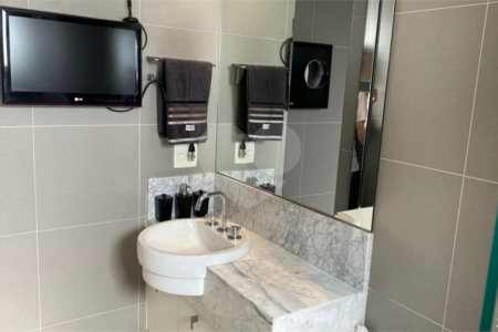 Apartamento à venda com 3 suítes em Vila Romana, São Paulo, SP