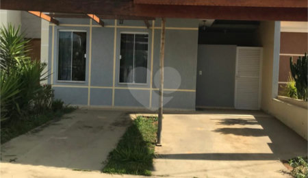 Casa à venda com 3 quartos, sendo 1 suíte, no condomínio Horto Florestal II, Sorocaba - SP