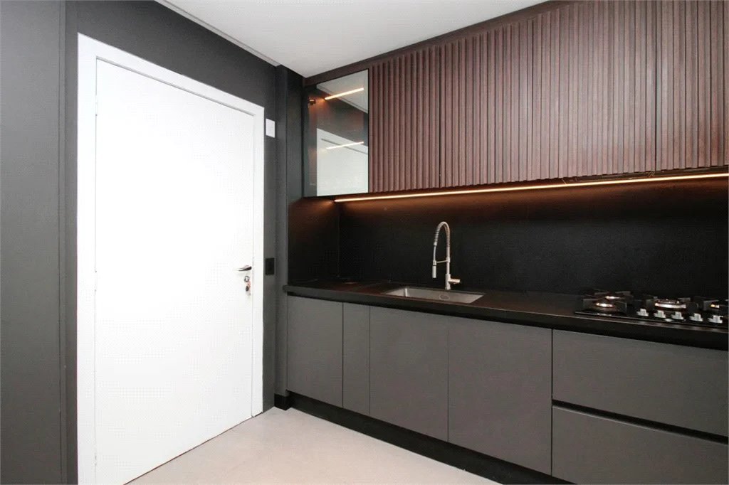 Apartamento à venda ou para alugar com 3 quartos, sendo 1 suíte,  em Jardim das Acácias, São Paulo, SP