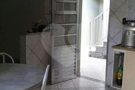 Casa à venda com 4 quartos, sendo 1 suíte, em Wanel Ville, Sorocaba, SP