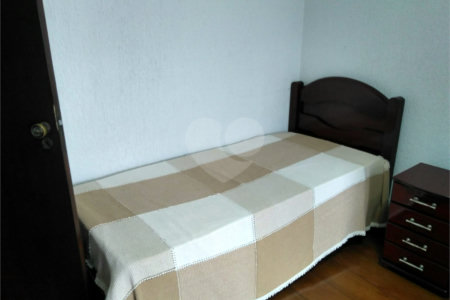 Casa à venda com 3 quartos, sendo 2 suítes,  em Vila Suissa, Mogi das Cruzes, SP