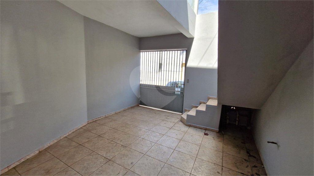 Sobrado à venda com 4 quartos, sendo 1 suíte, em Jardim Hubert, Indaiatuba, SP