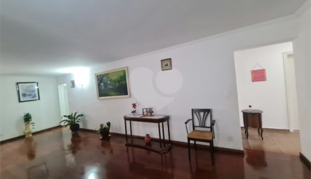 Casa Térrea à venda com 4 quartos, sendo 1 suíte, em Interlagos, São Paulo, SP