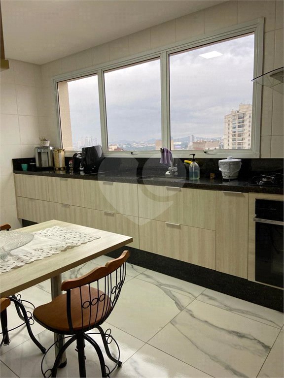 Apartamento à venda com 3 suítes em Vila Bastos, Santo André, SP