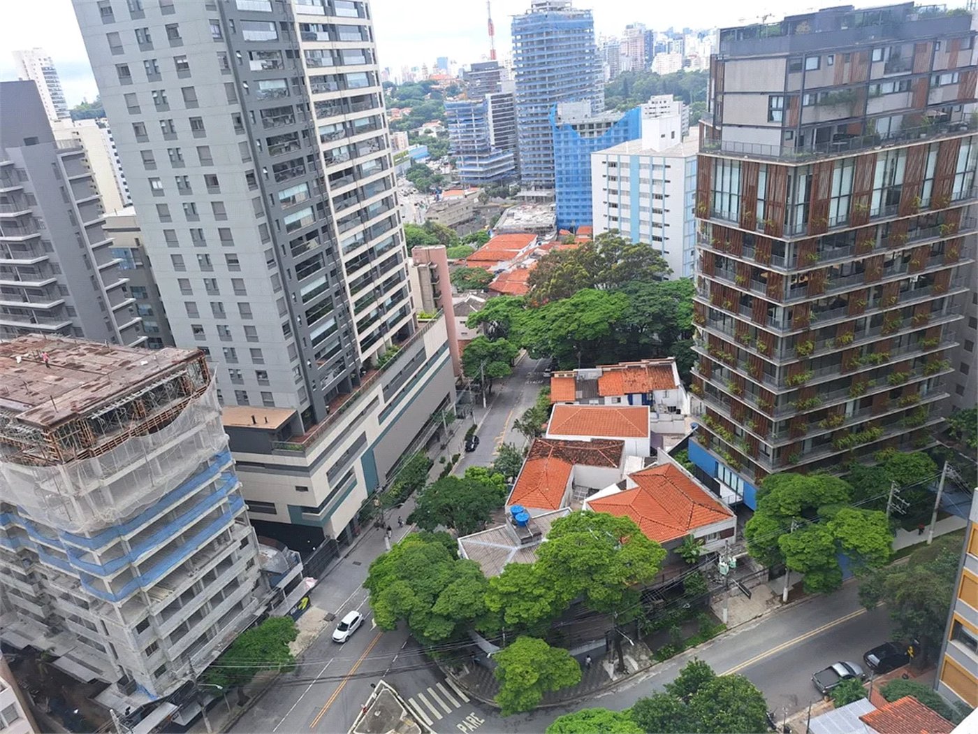 Apartamento à venda com 3 suítes em Sumarezinho, São Paulo, SP
