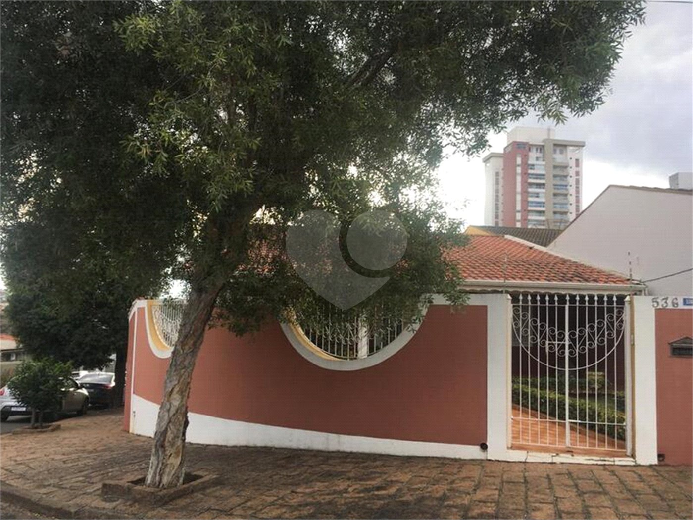 Casa à venda com 5 quartos, sendo 3 suítes, em Vila Almeida, Indaiatuba, SP