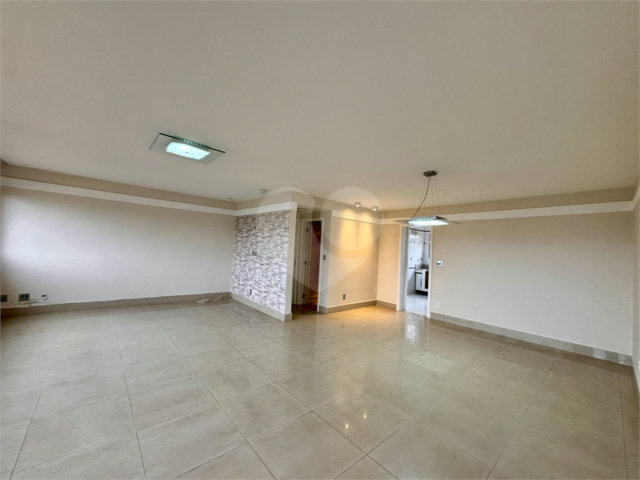 Apartamento à venda com 4 quartos, sendo 1 suíte,  em Horto Florestal, São Paulo, SP