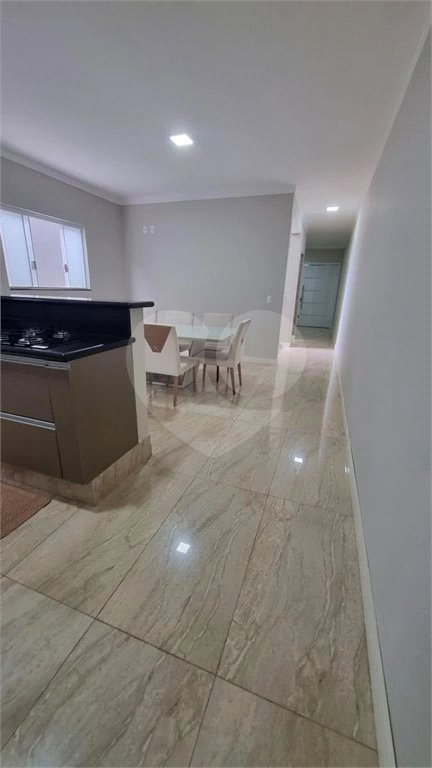 Casa à venda com 3 quartos, sendo 1 suíte, em Jardim Novo Mundo, Várzea Paulista, SP