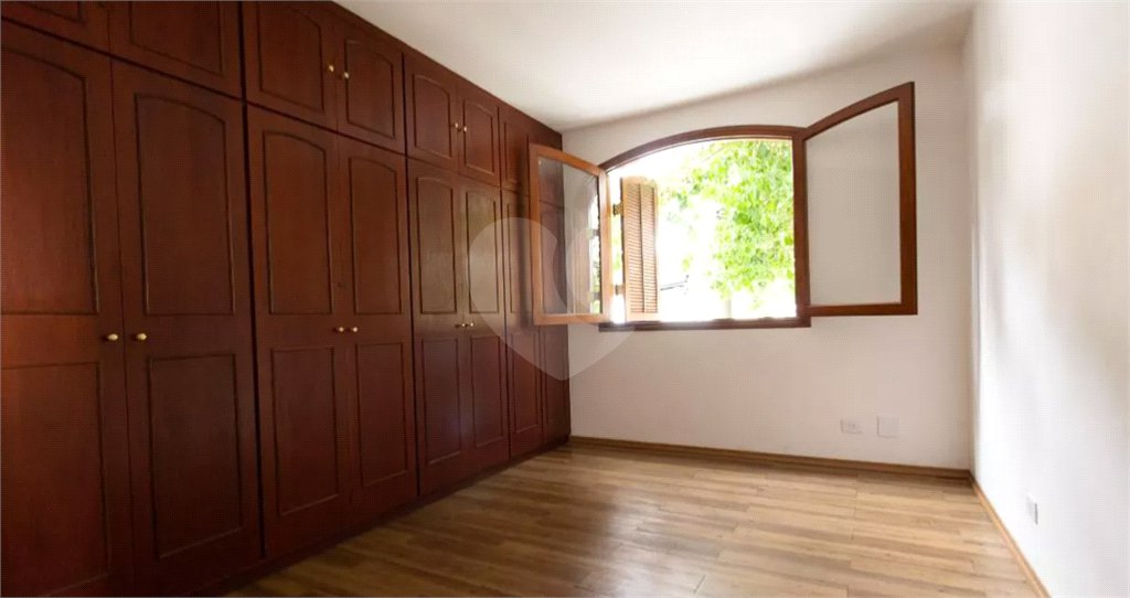Casa à venda com 4 quartos, sendo 1 suíte, em Vila Tiradentes, São Paulo, SP