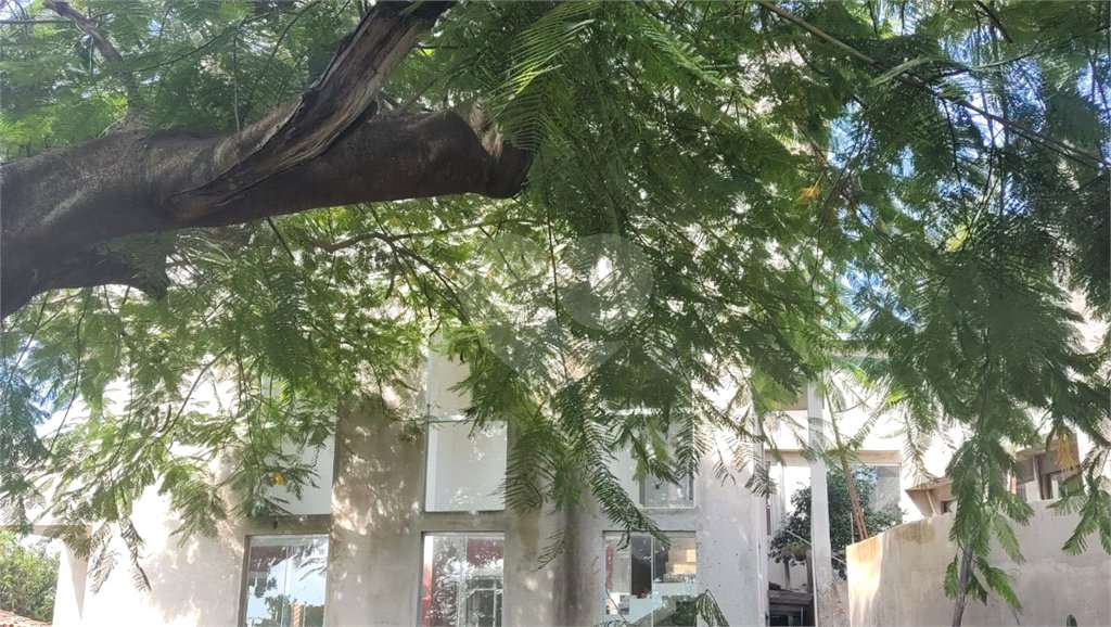 Casa à venda com 6 quartos, sendo 1 suíte, no condomínio Cafezal IV, Itupeva - SP