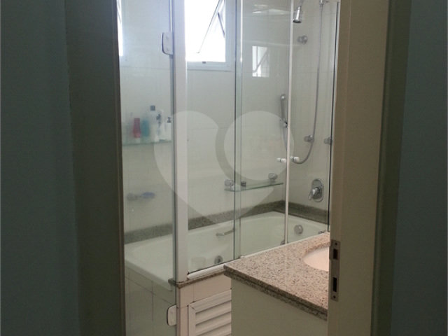 Cobertura à venda com 3 quartos, sendo 1 suíte,  em Lapa, São Paulo, SP