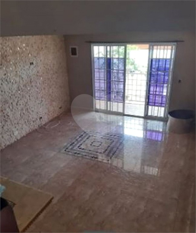 Sobrado à venda com 3 quartos, sendo 1 suíte, em Jaraguá, São Paulo, SP
