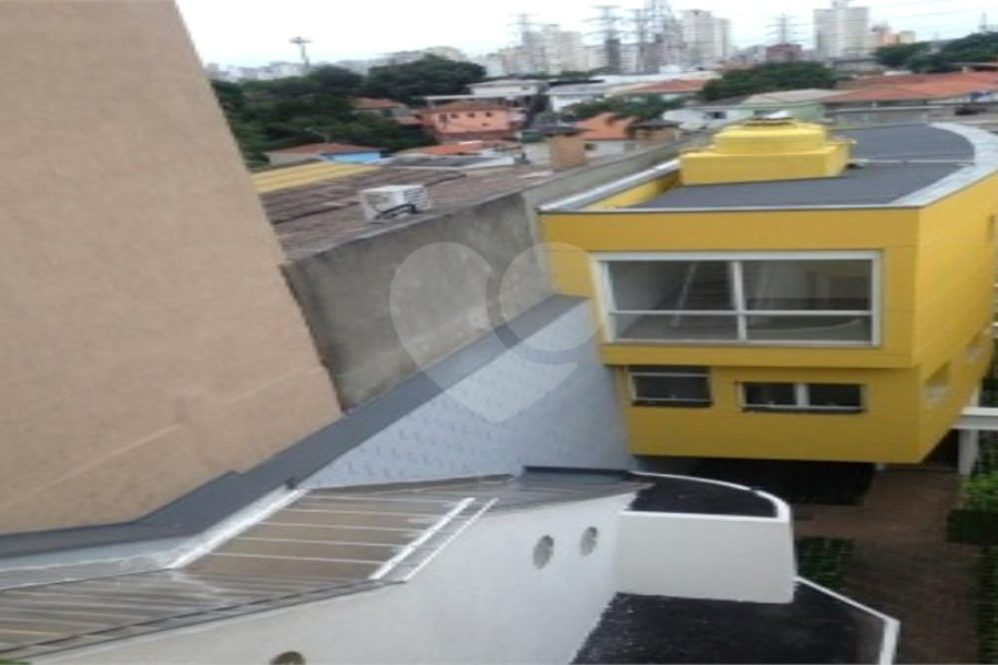 Casa à venda com 3 quartos, sendo 1 suíte, no condomínio Residencial Vegas, São Paulo - SP