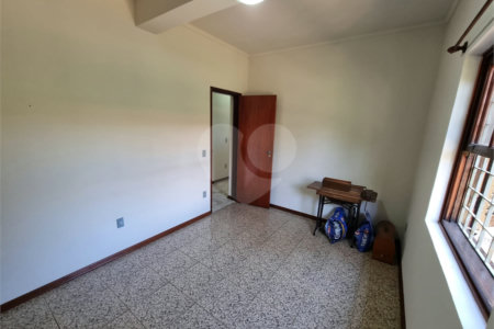 Casa à venda com 4 quartos, sendo 2 suítes, em Bosque, Vinhedo, SP