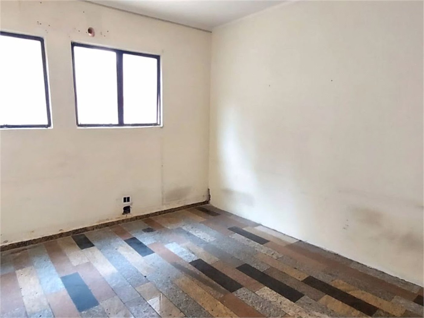 Loja Comercial para locação, ,  - LO0024.