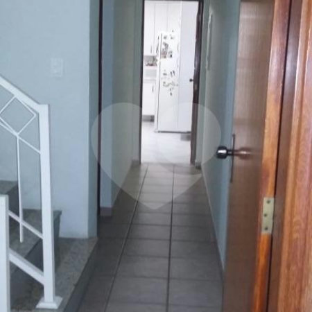 Sobrado à venda com 3 suítes em Chora Menino, São Paulo, SP
