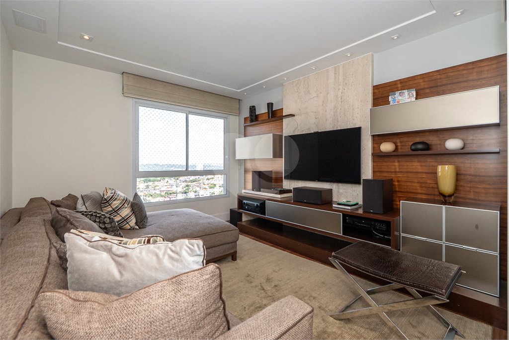Apartamento à venda com 3 suítes em Sumarezinho, São Paulo, SP