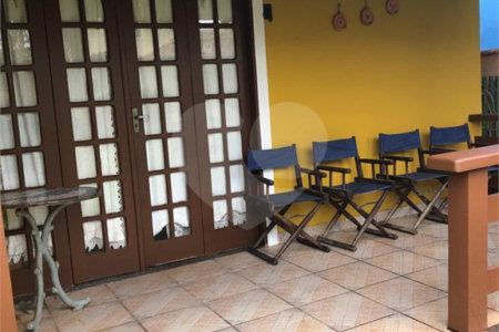 Casa à venda com 3 quartos, sendo 1 suíte, em Marina, Armação dos Búzios, RJ