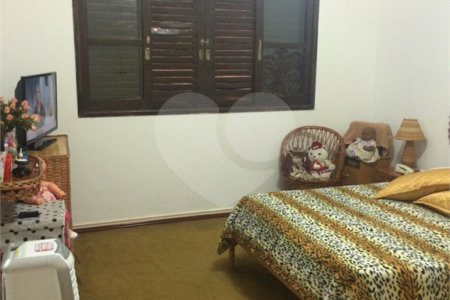 Sobrado à venda com 2 quartos em Vila Galvão, Guarulhos, SP