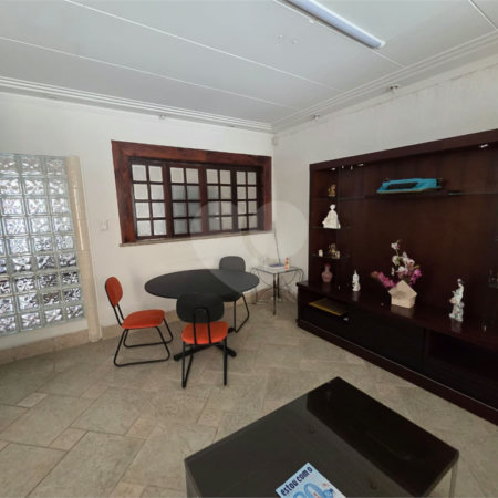 Sobrado à venda ou para alugar com 6 quartos, sendo 2 suítes, em Santana, São Paulo, SP