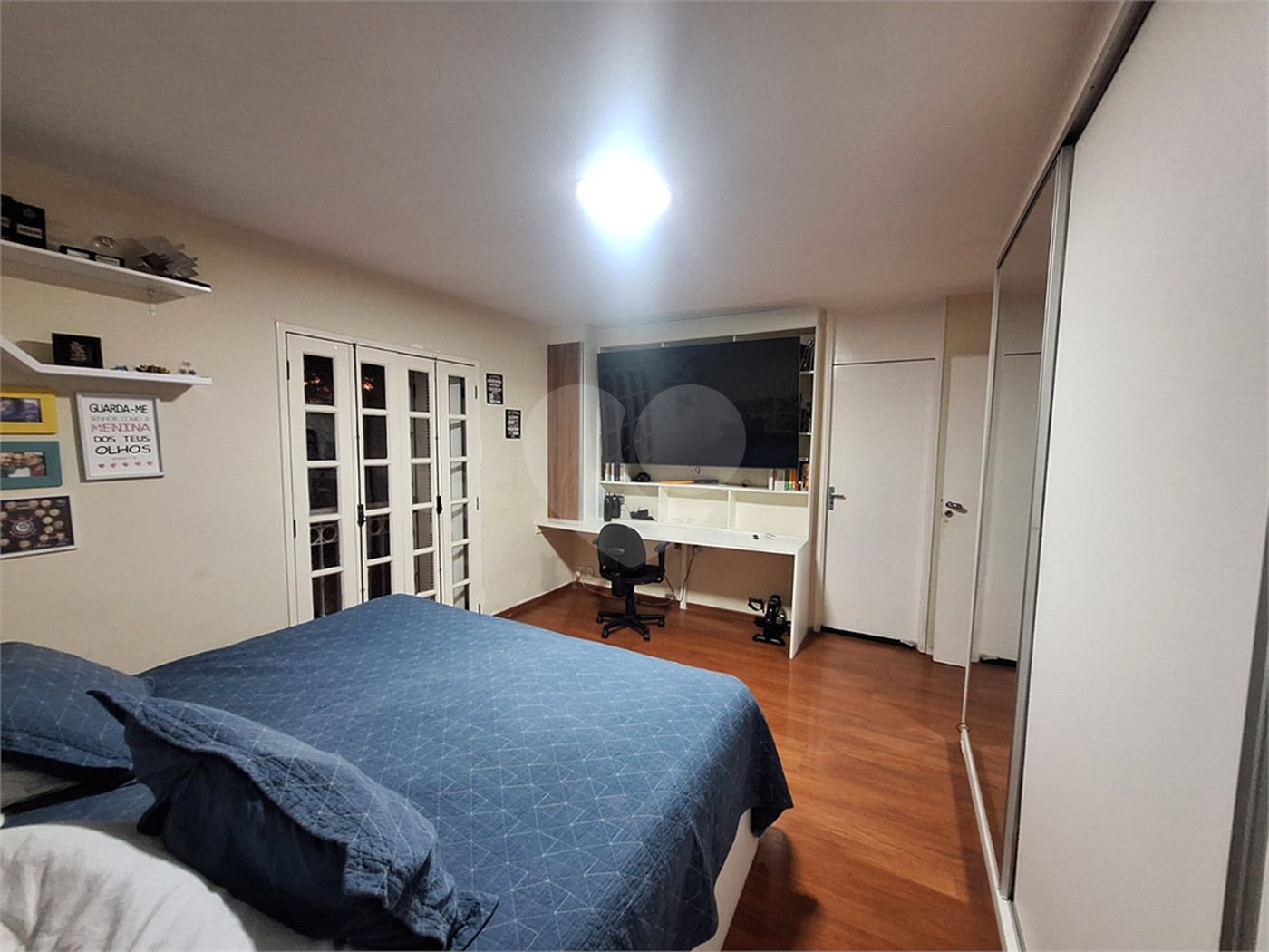 Casa à venda com 5 quartos, sendo 3 suítes,  no condomínio Vila Panamericana, São Paulo - SP
