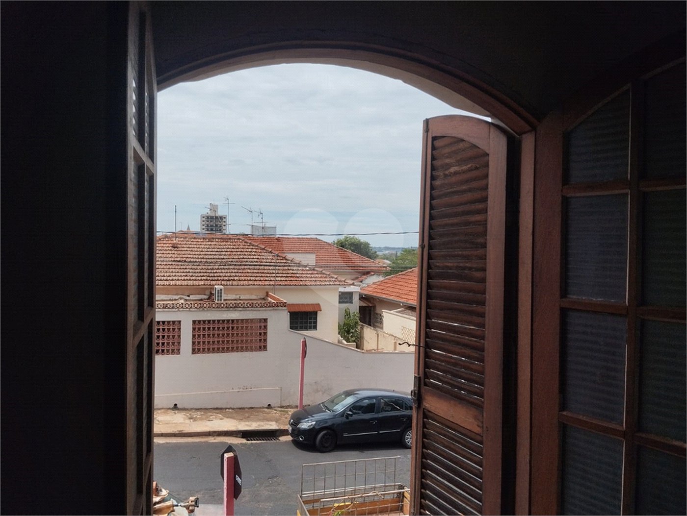 Sobrado à venda com 4 quartos, sendo 1 suíte,  em Vila Xavier (vila Xavier), Araraquara, SP