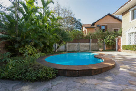 Sobrado à venda com 4 quartos, sendo 2 suítes, em Vila Madalena, São Paulo, SP