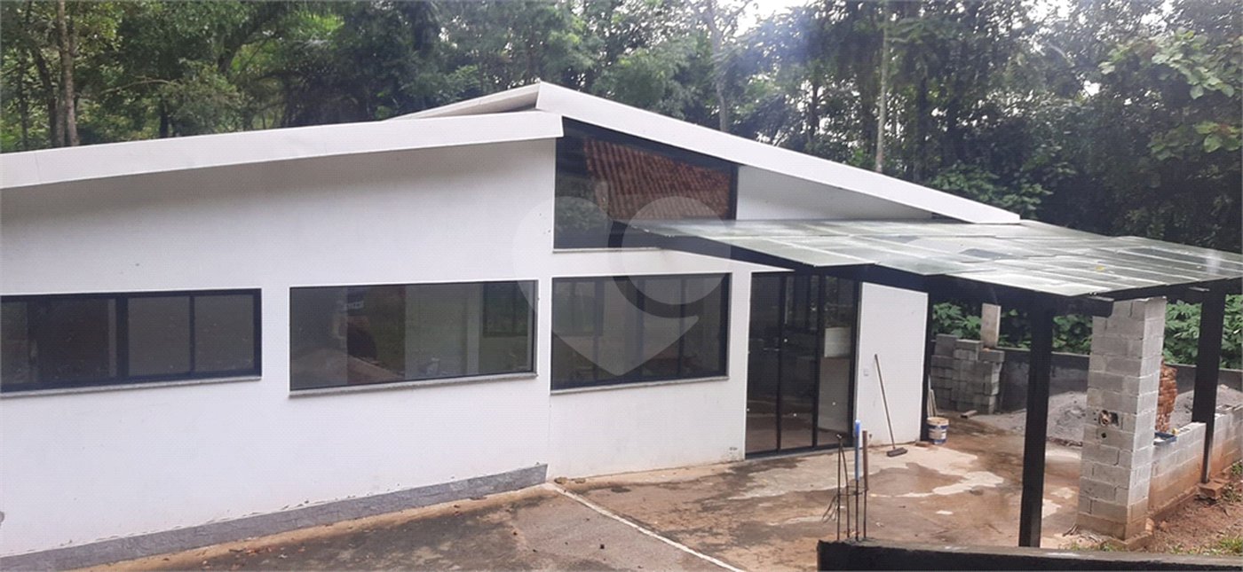 Casa à venda com 1 suíte no condomínio Associação Reserva das Hortênsias, Mairiporã - SP