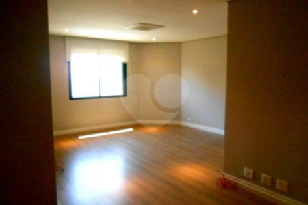 Apartamento à venda com 4 suítes em Vila Suzana, São Paulo, SP