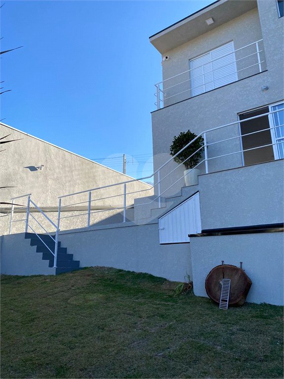 Sobrado à venda com 3 quartos, sendo 1 suíte, em Jardim do Lago, Atibaia, SP