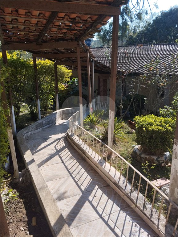 Chácara à venda com 6 quartos, sendo 1 suíte,  no Centro, Biritiba-mirim, SP