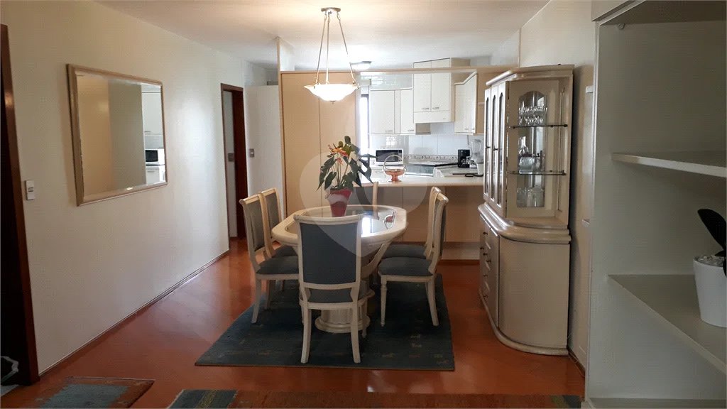 Apartamento à venda mobiliado nos Jardins — 126 m²