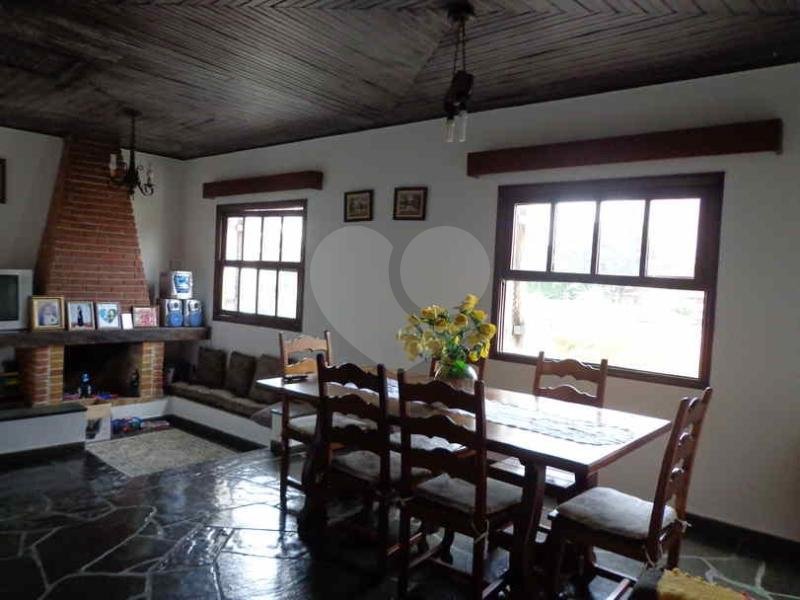 Casa à venda com 3 quartos, sendo 1 suíte,  em Jardim Londrina, São Paulo, SP