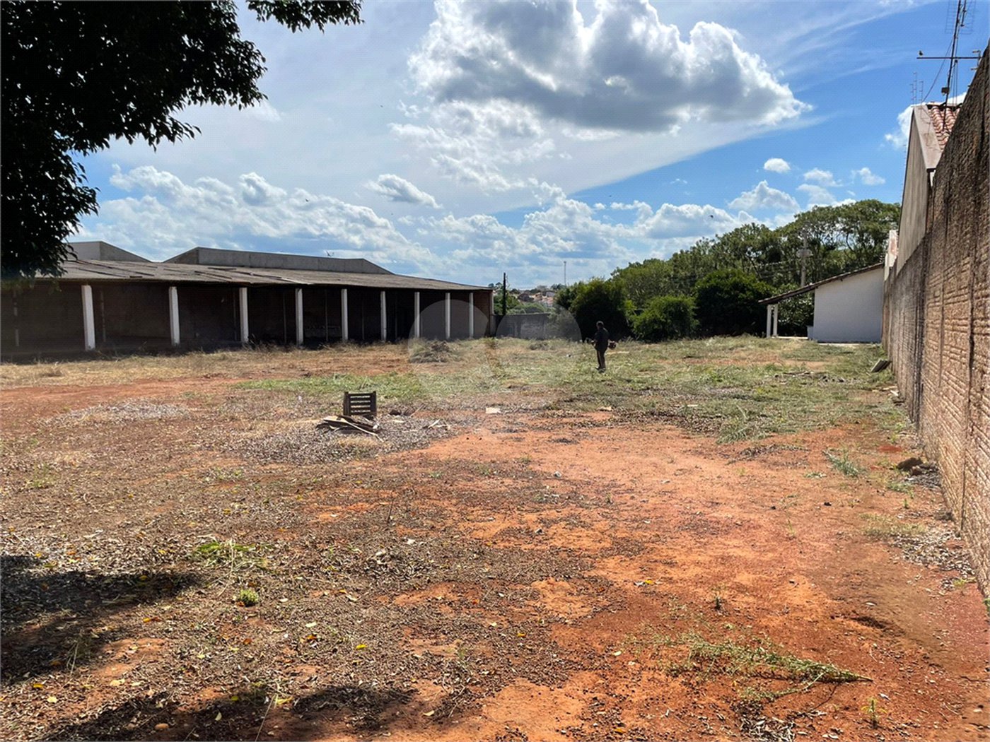 Terreno à venda com 1 quarto em Vila Carolina, Itapetininga, SP