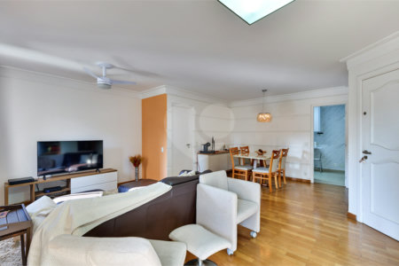 Apartamento à venda com 3 quartos, sendo 1 suíte, em Santo Amaro, São Paulo, SP