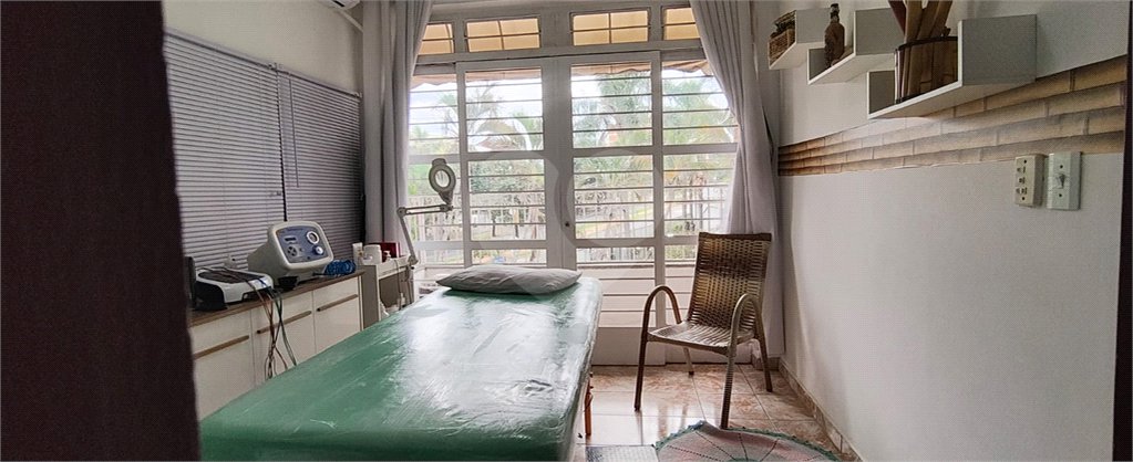 Sobrado à venda com 5 quartos, sendo 2 suítes, em Vila Trujillo, Sorocaba, SP